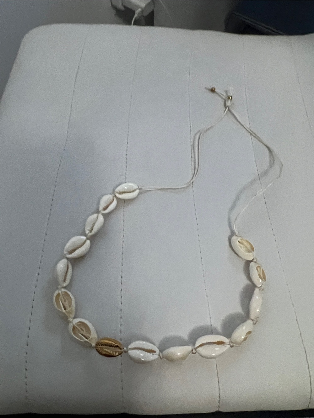 Adjustable shell necklace - Picture 2 of 2
